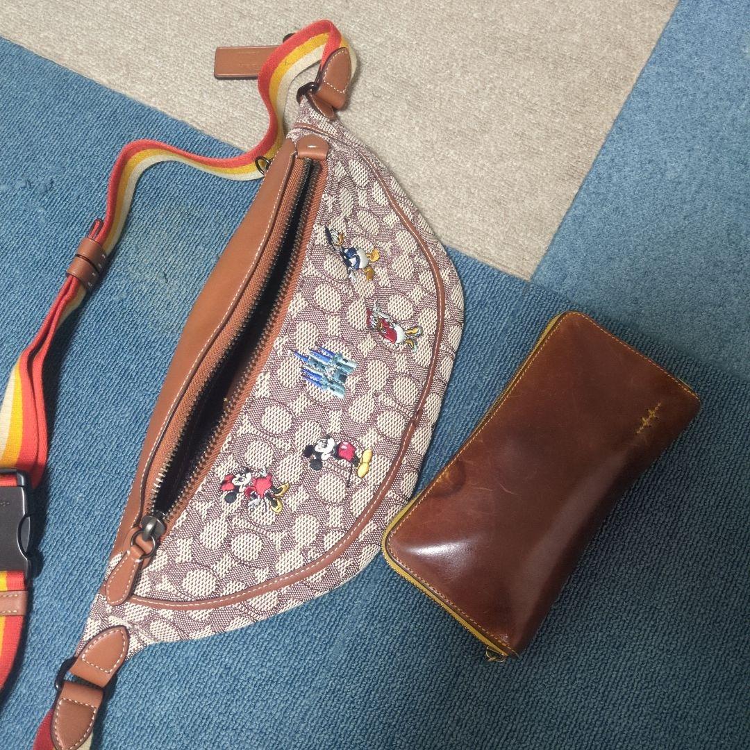 コーチ　ディズニー　50周年　完売品　ボディバッグ　COACH