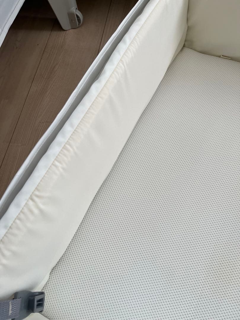 【12/16まで】Aprica　ココネルエアーAB　グレーベアー　ベビーベッド