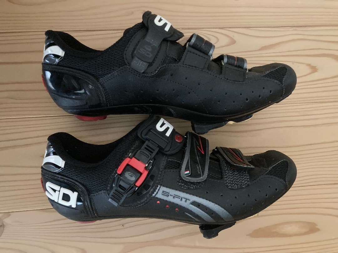シマノのビンディングペダル と新品クリートセット、SIDIのビンディングシューズ