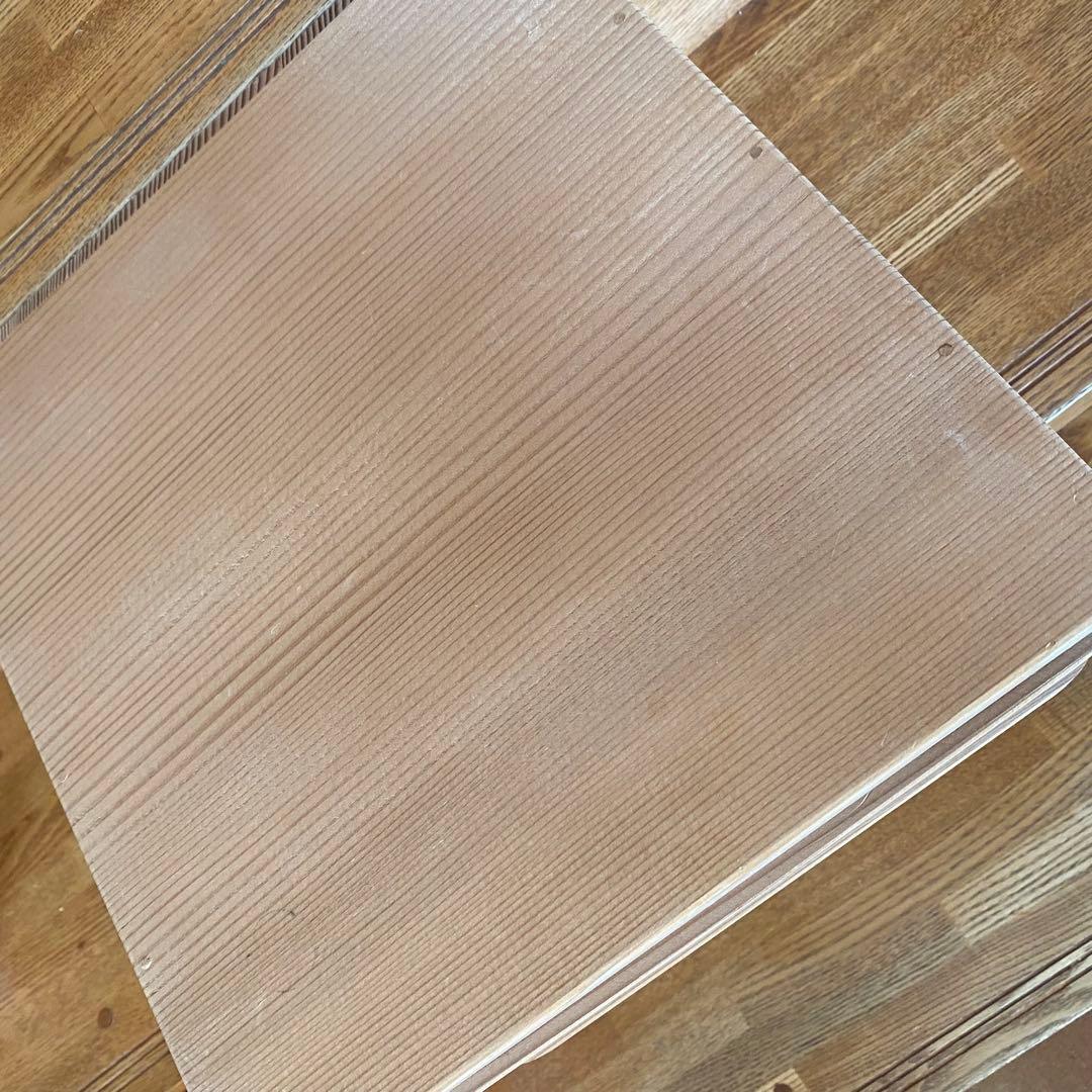 輪島塗　塩徳屋　精撰漆器 台付二段重箱 沈金花柄 美術工芸品　布着堅地漆器