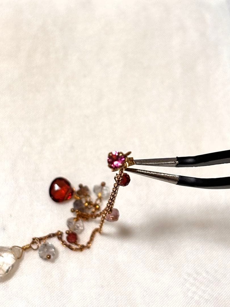 Sweet Pea 天然石　片耳ピアス