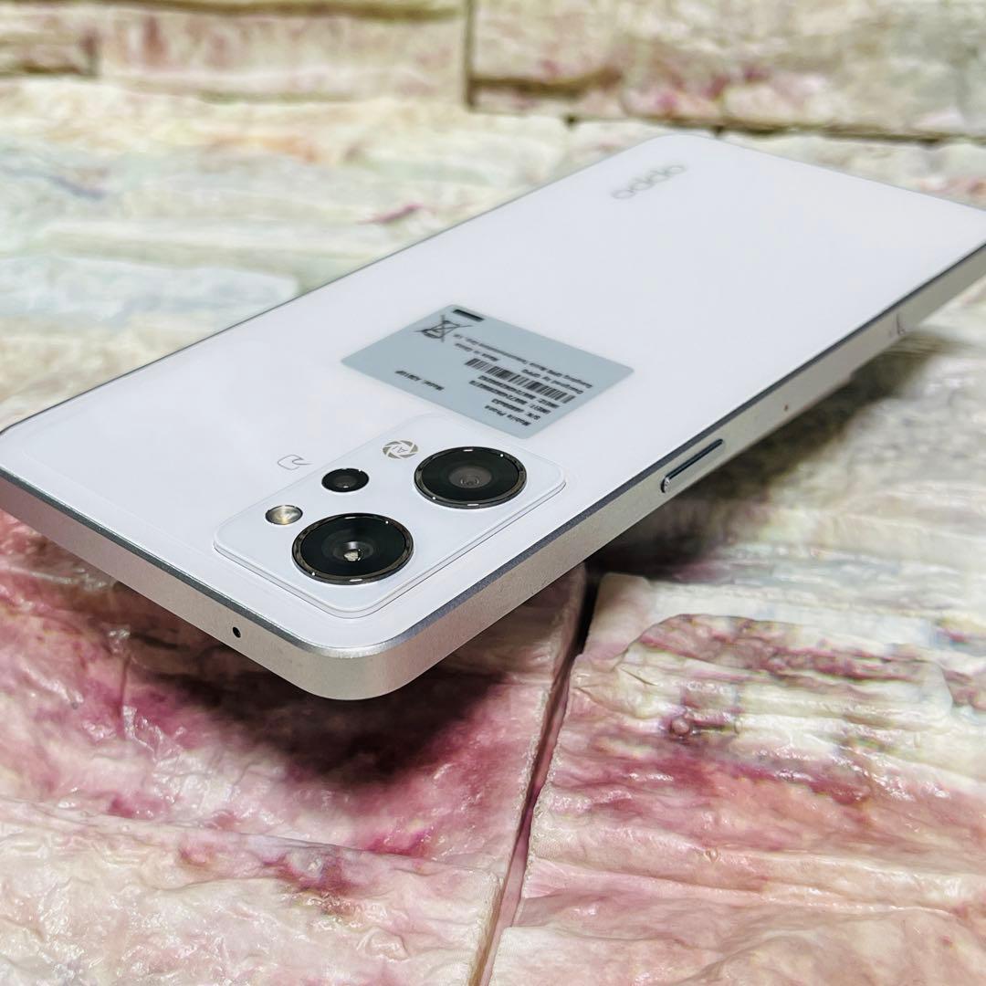 SIMフリー OPPO Reno9 A 128GB ムーンホワイト 電池良好