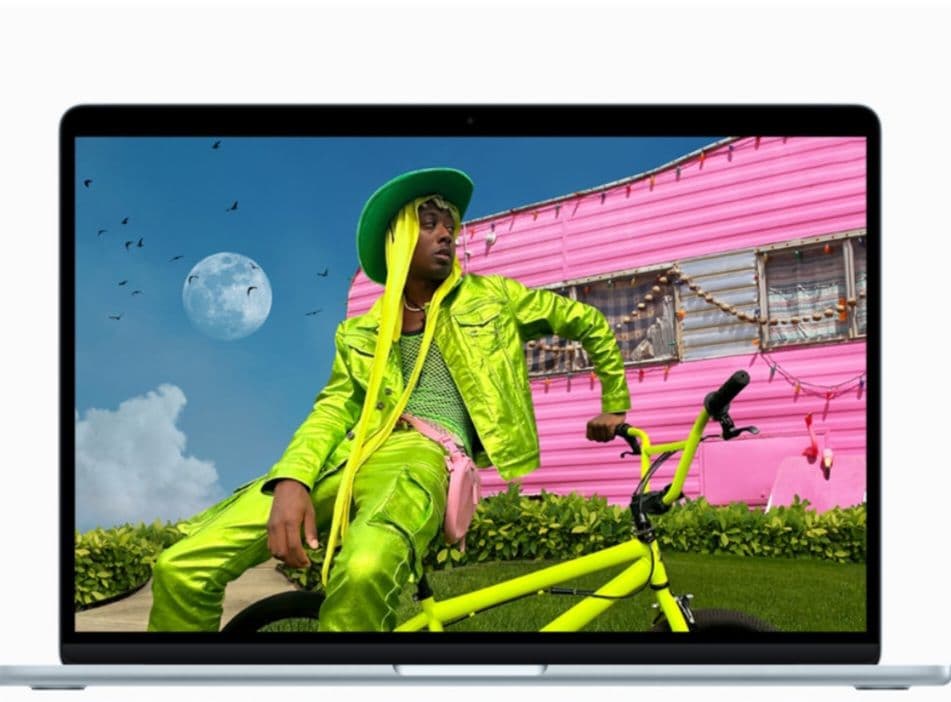 SALE‼️新品同様‼️★MacBookAir13インチM2チップ　スターライト