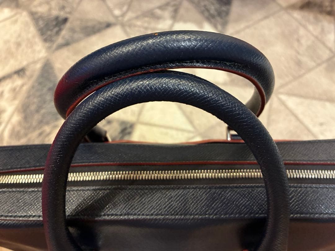 HUGO BOSS ビジネスバッグ ブリーフケース レザー イタリア製 ネイビー