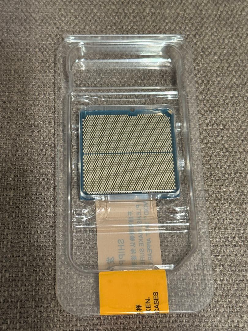 新品未開封　AMD Ryzen 7 9800X3D バルク品