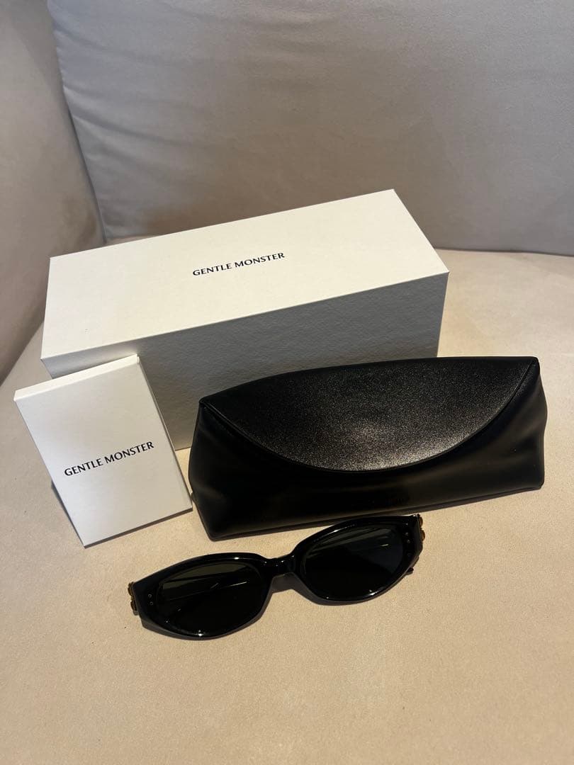 【保証書付】ジェントルモンスター サングラス Kunst 01GD