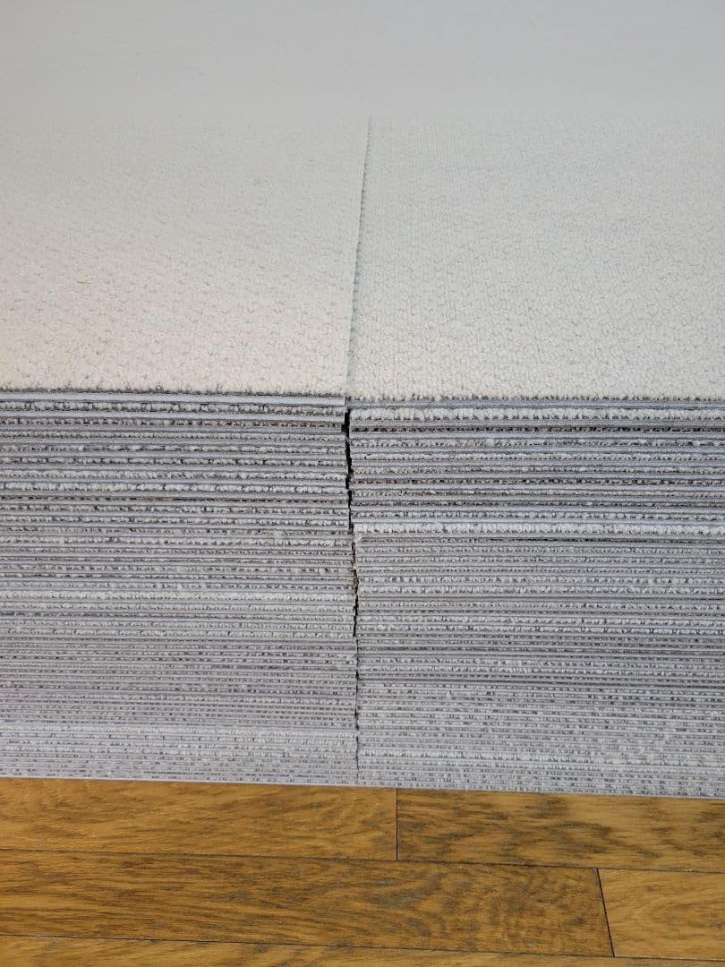 新品未使用＆送料無料！静床ライト オフホワイト 防音カーペット 防音マット