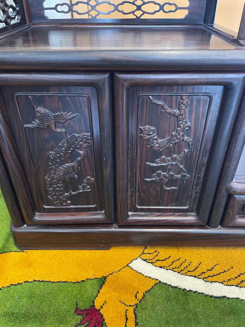 希少・黒檀材】彫刻入り 高級飾り棚 茶棚 和モダン アンティーク調 美品