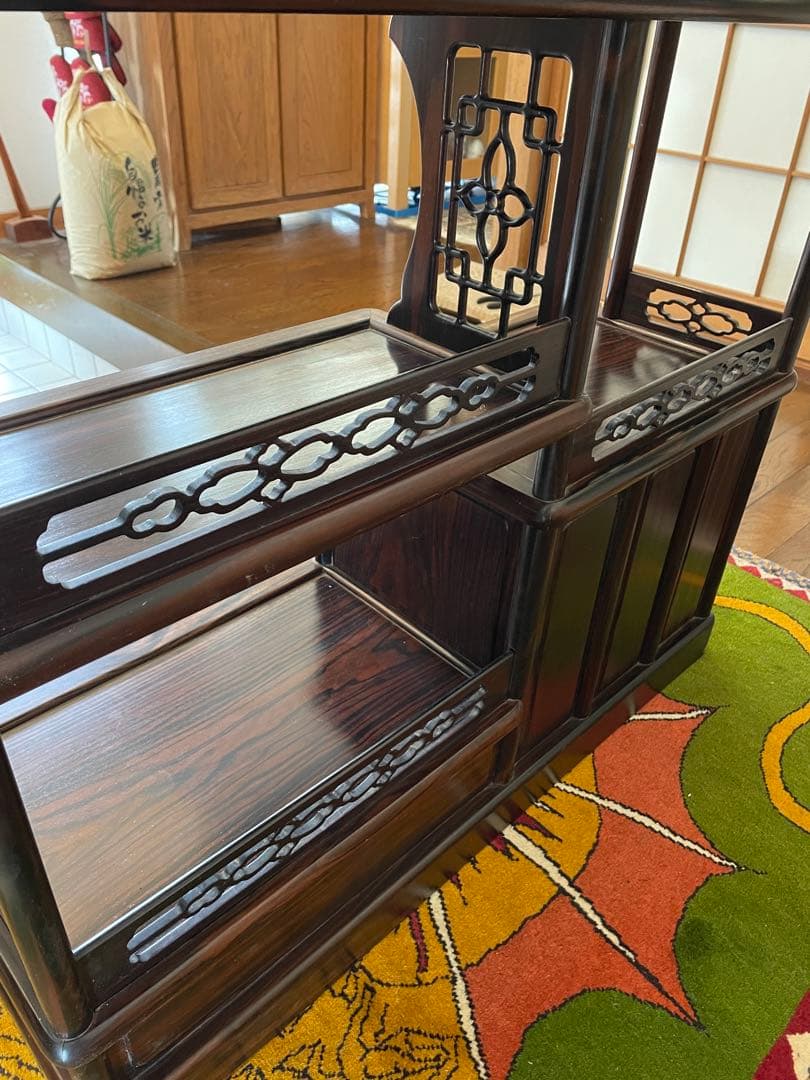 希少・黒檀材】彫刻入り 高級飾り棚 茶棚 和モダン アンティーク調 美品