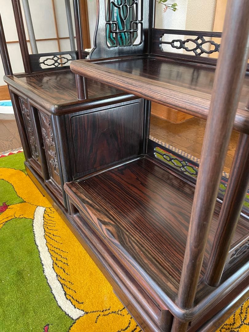 希少・黒檀材】彫刻入り 高級飾り棚 茶棚 和モダン アンティーク調 美品