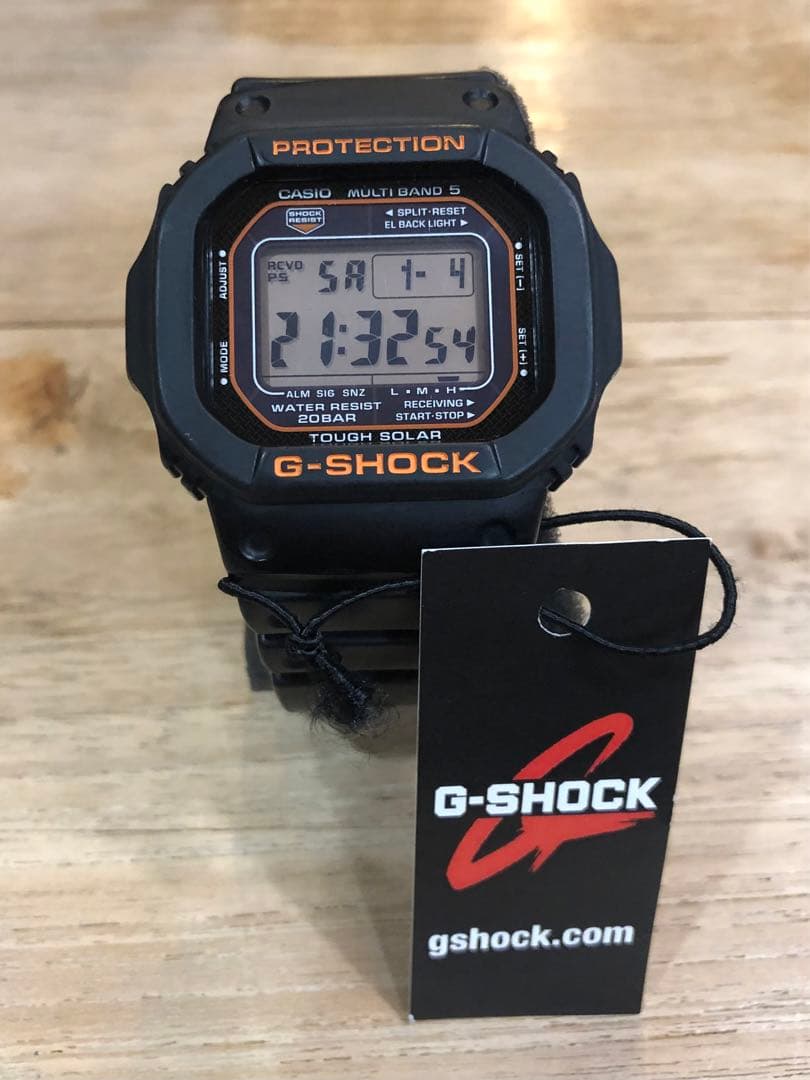 CASIO G-SHOCK GW-M5600R 電波ソーラー（箱、タグ付）