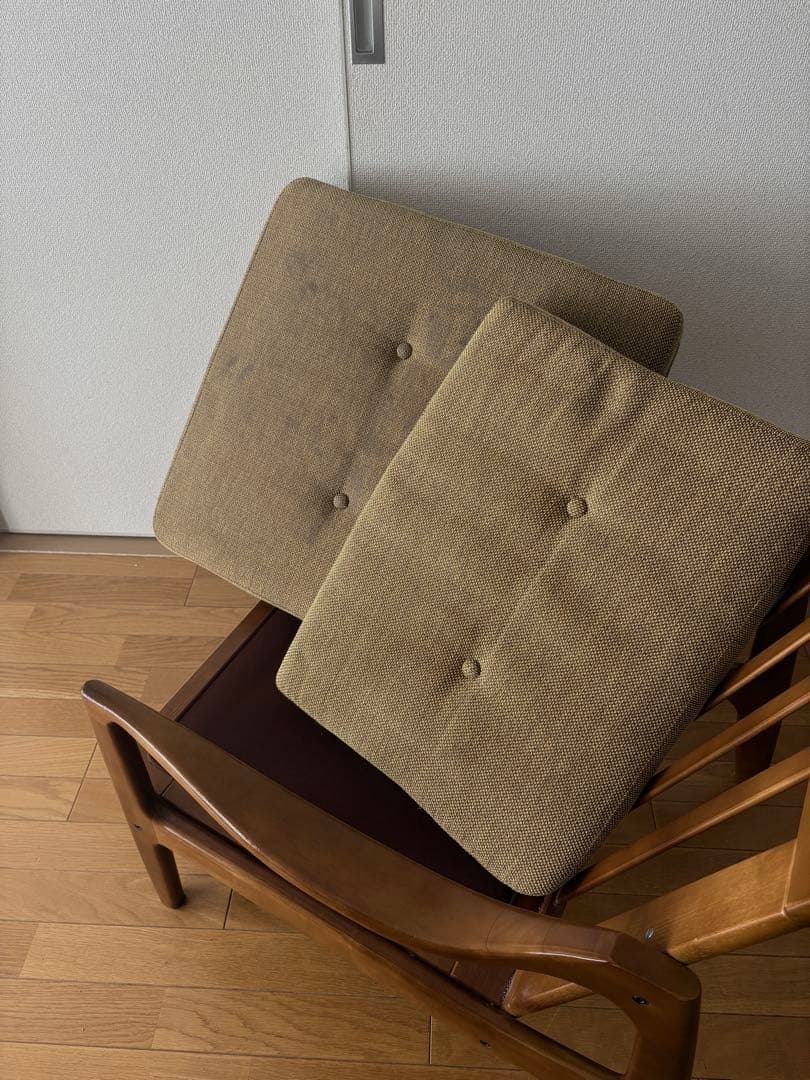 カリモク　1人掛けソファ