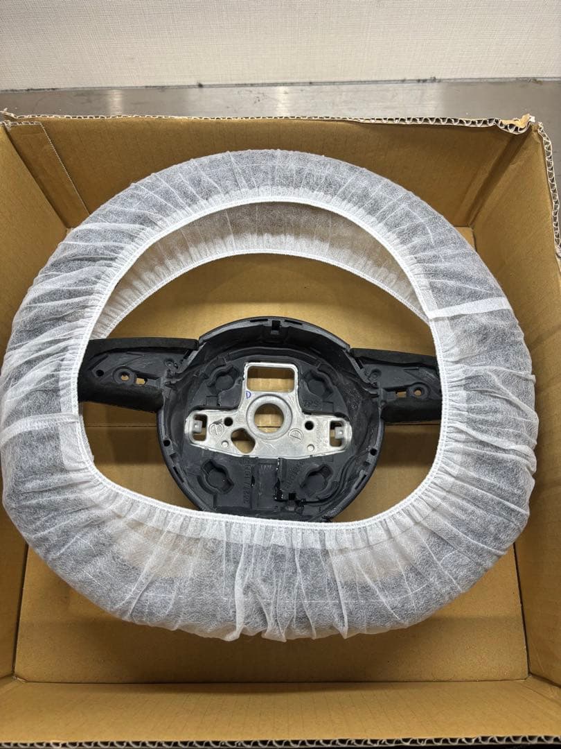 値下げ交渉可能 RST カーボンステアリング AUDI TYPE2 新品未使用品