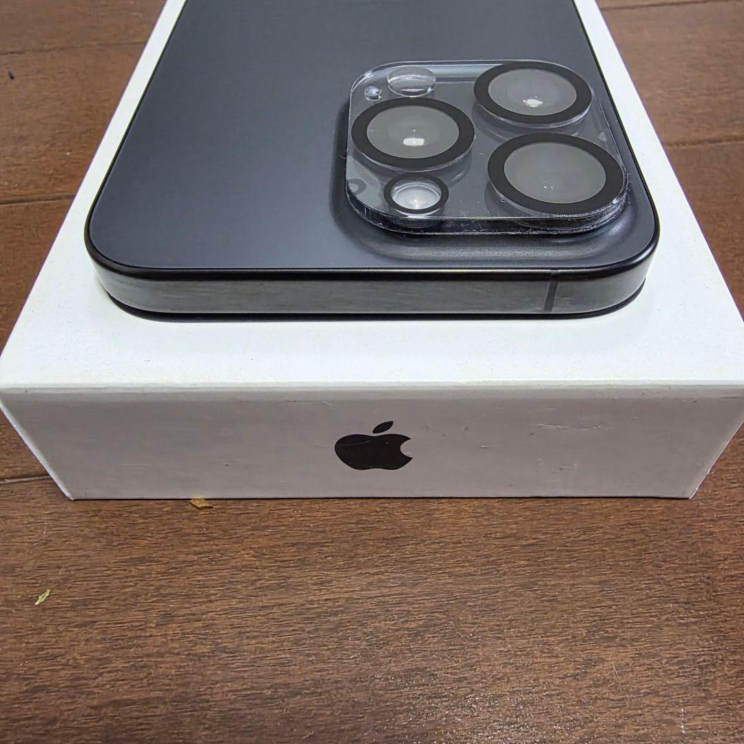 iPhone 15 pro Max 256GB NOMAD レザーケース付