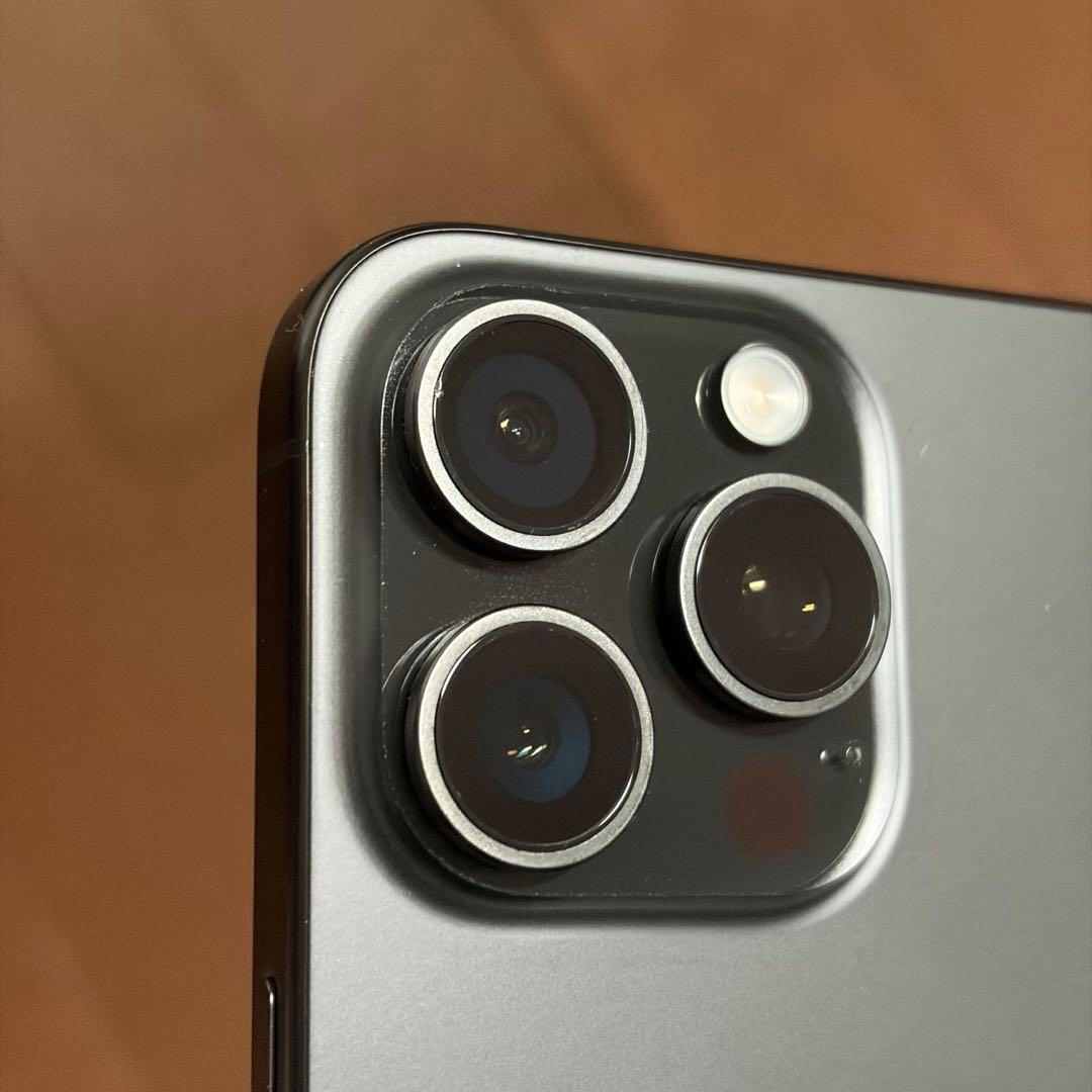 iPhone 15 pro Max 256GB NOMAD レザーケース付