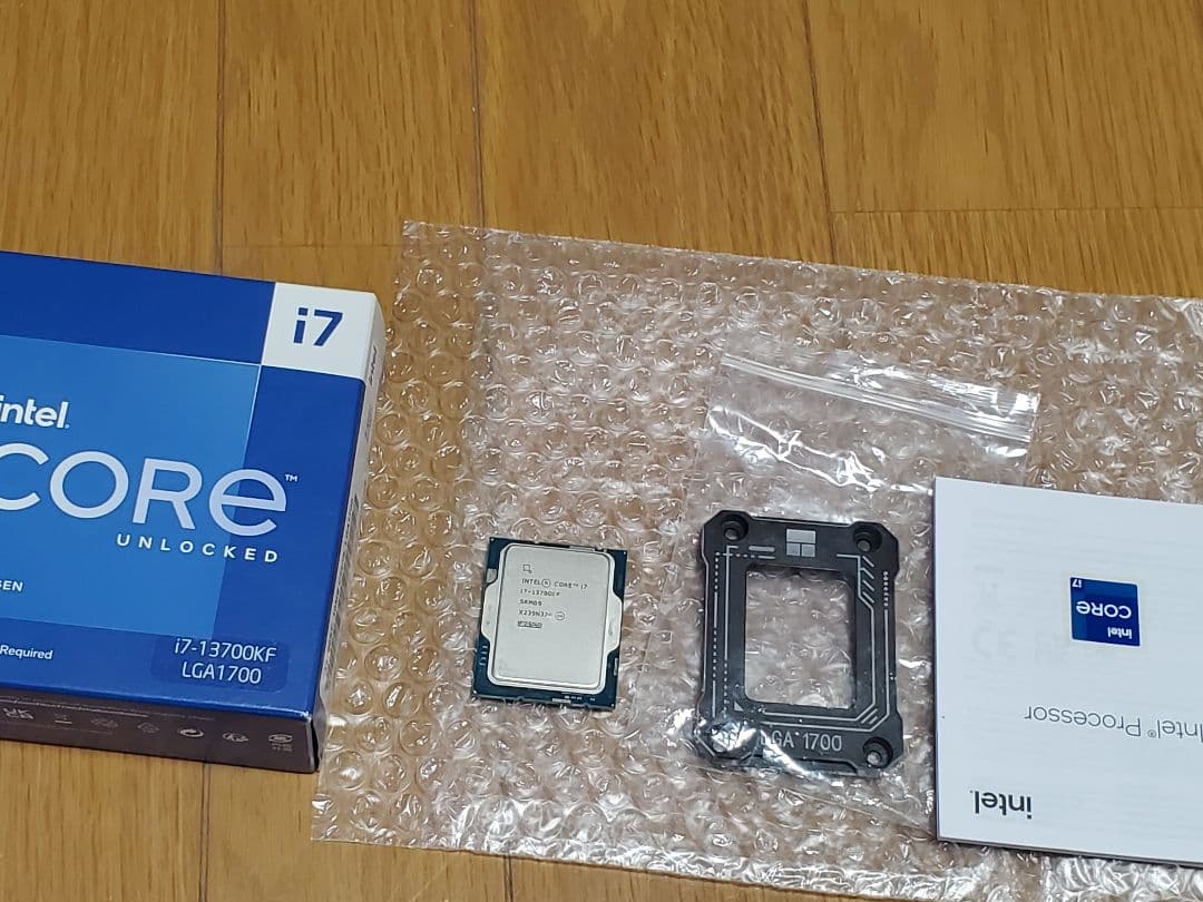 i7-13700KF コルセアメモリ16gb×４ msi z790-p