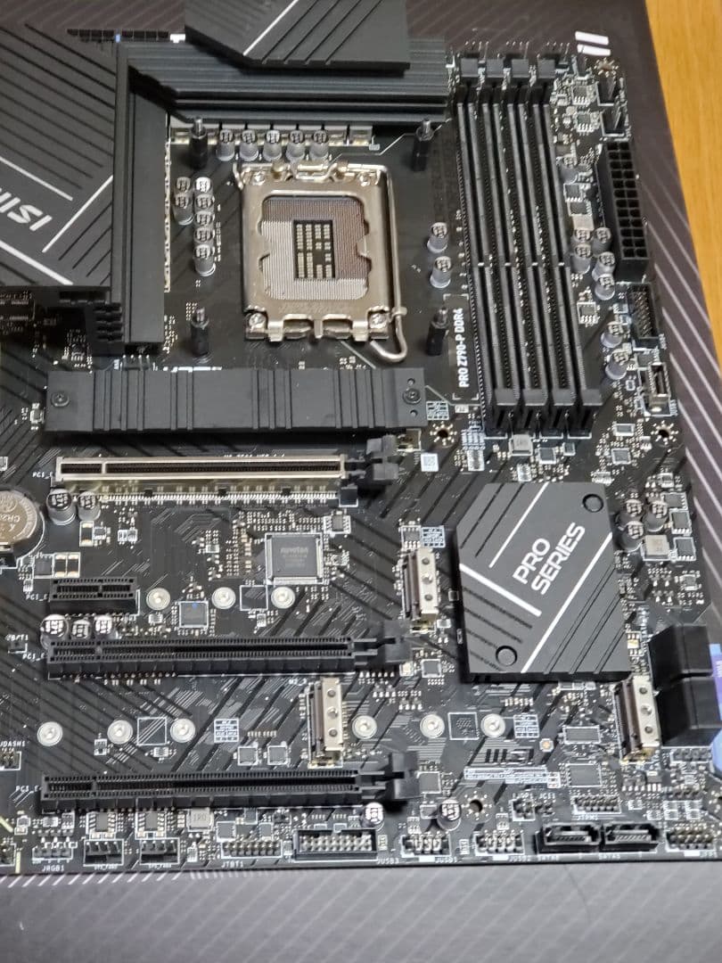 i7-13700KF コルセアメモリ16gb×４ msi z790-p