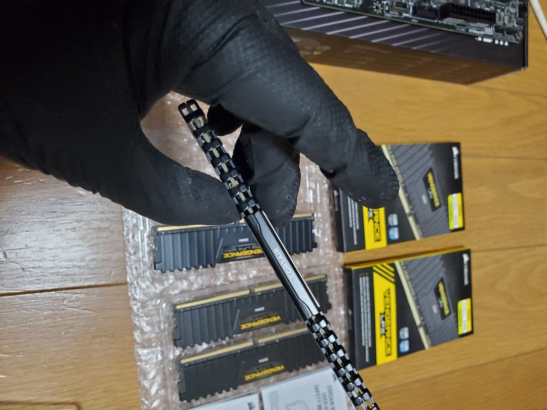 i7-13700KF コルセアメモリ16gb×４ msi z790-p