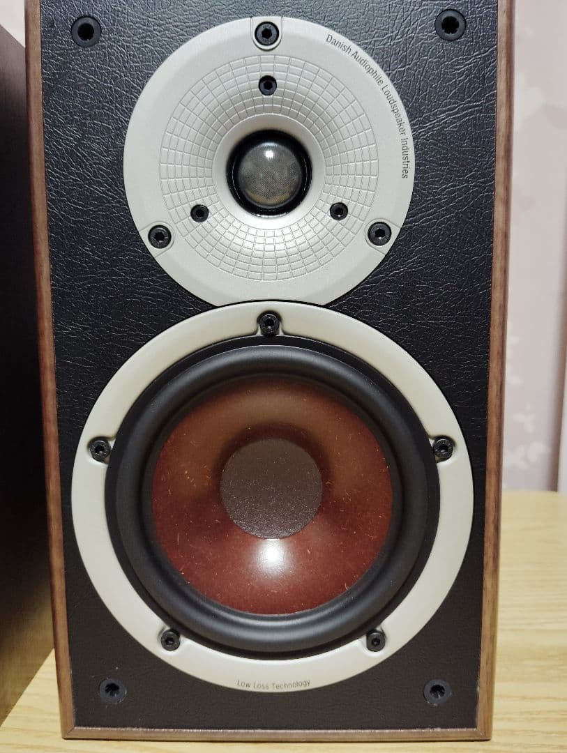 DALI スピーカー　SPECTOR２ ウォルナット　ペア