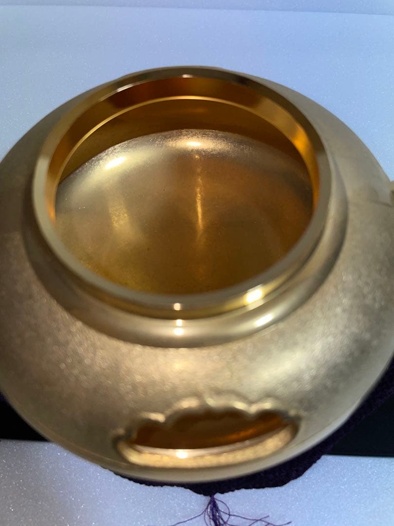 金色の茶釜