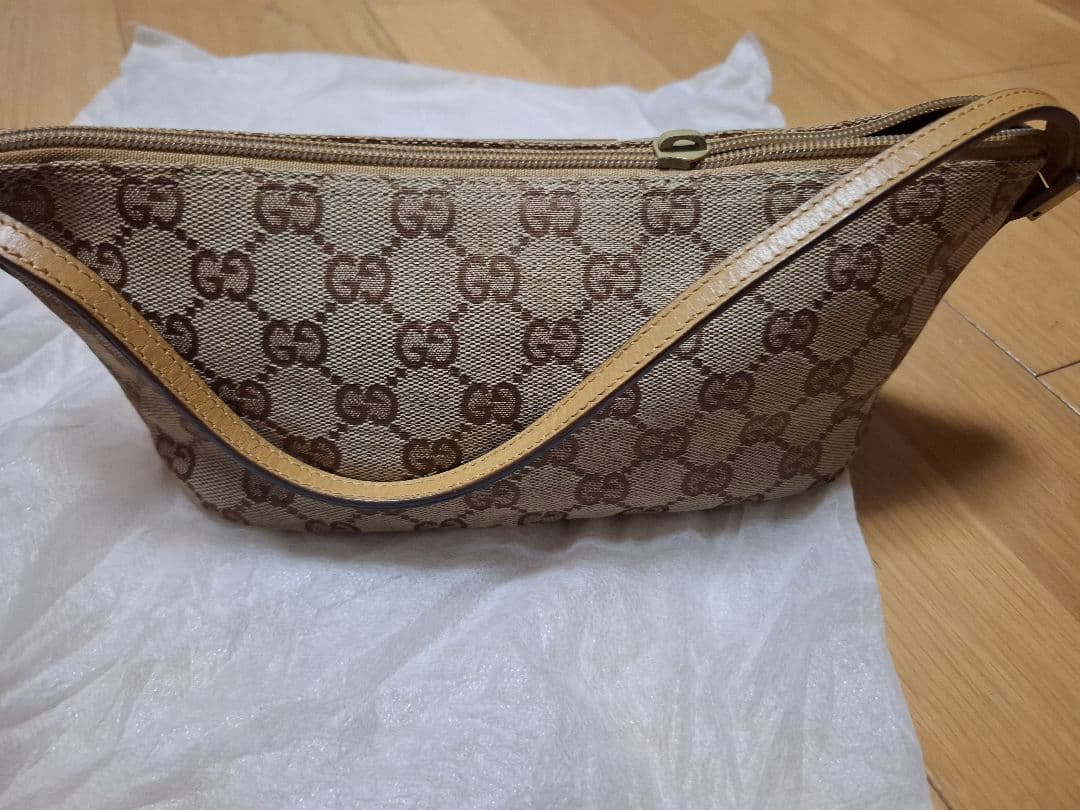 GUCCI ★アクセサリーポーチベージュ GGパターン ショルダーバッグ