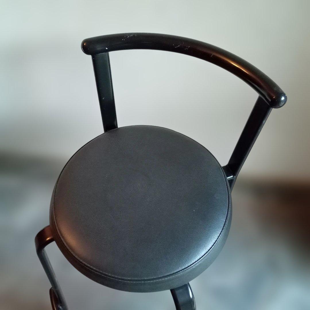 黒のカウンターチェアー　バースツール　昭和レトロ　ヴィンテージ
