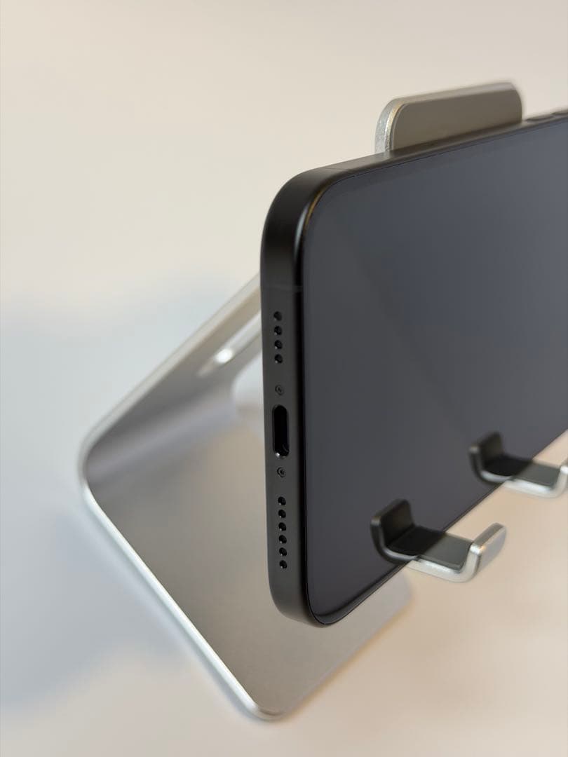 iPhone 16 plus 128GB ブラック