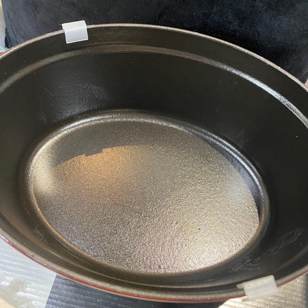 STAUB ストウブ　ピコココット 23 cm オーバル　グレナディンレッド　赤