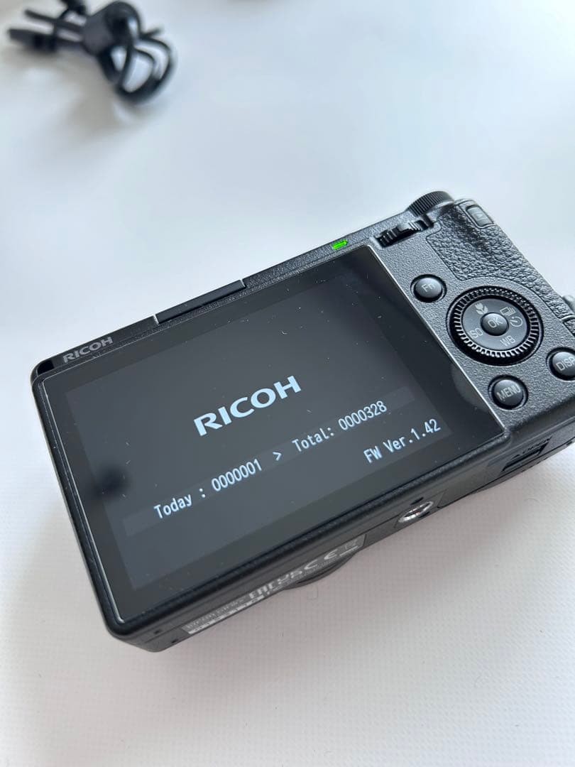 【4年以上の保証書付・撮影枚数328枚】RICOH GR IIIx