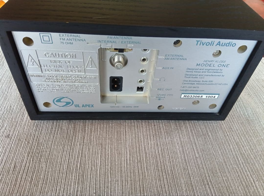 さく　　Tivoli Audio MODEL-ONE