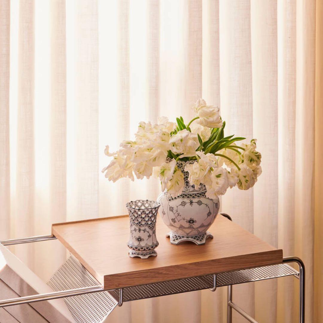 新品 廃盤ロイヤルコペンハーゲン ブラックフルーテッド ハーフレース ベース花瓶