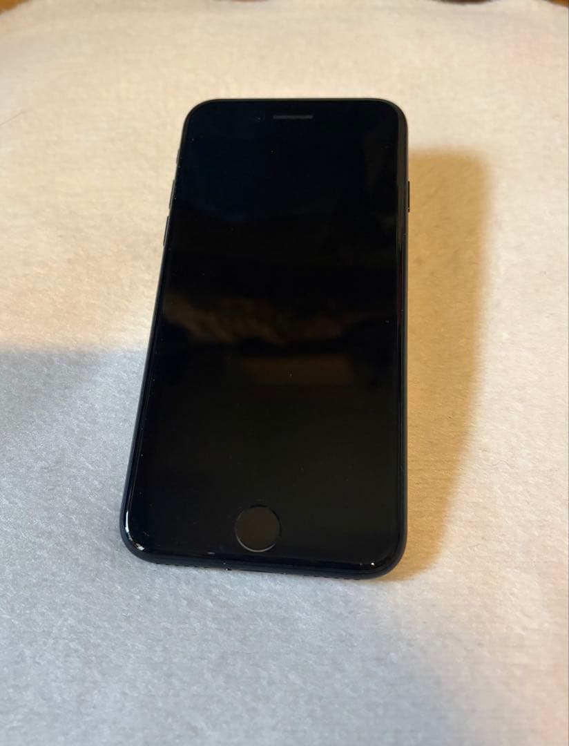 極美品Apple iPhone SE第3世代本体