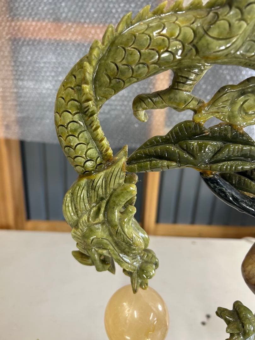 あ*し様 翡翠製ドラゴン彫刻置物