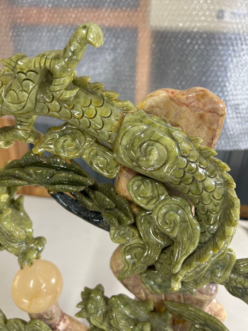 あ*し様 翡翠製ドラゴン彫刻置物