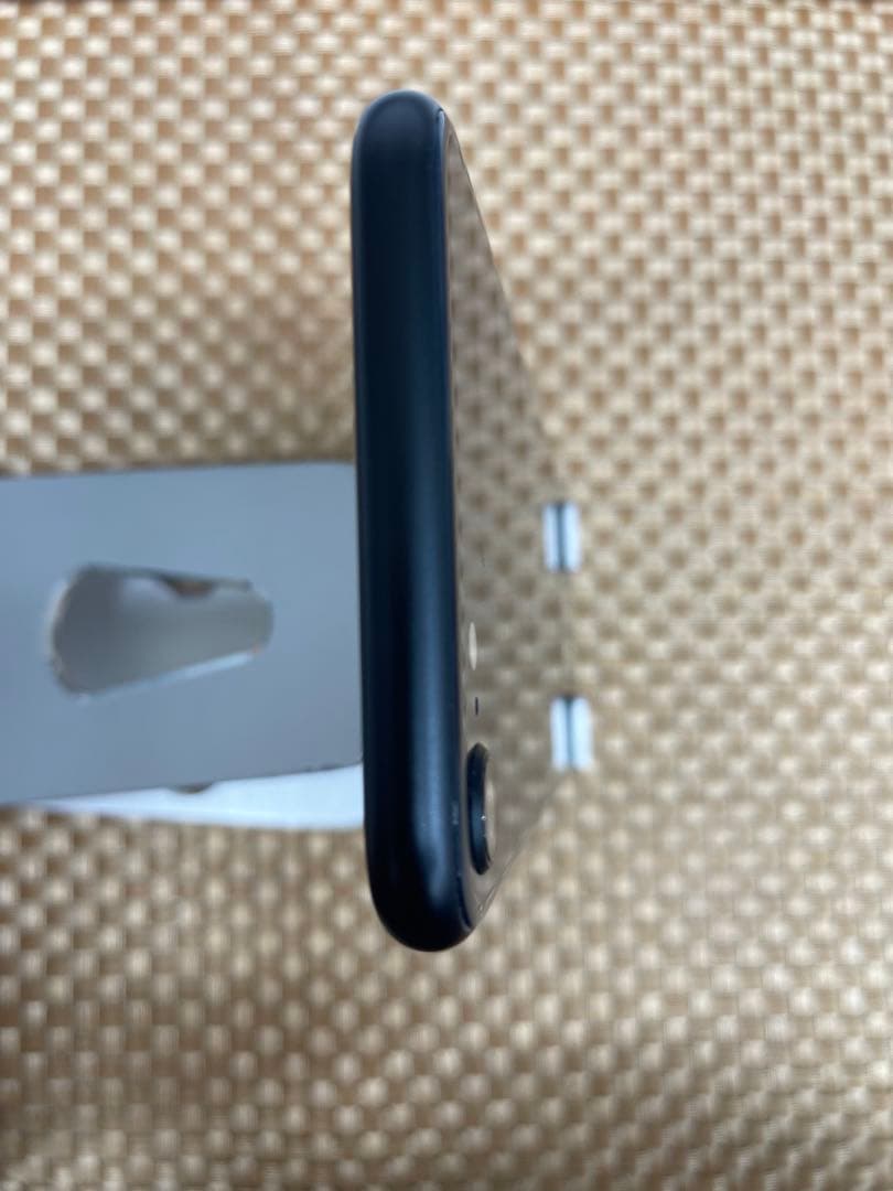 iPhone SE第3世代 64 GB ミッドナイトSIMフリー【6754】