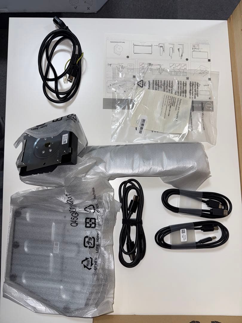 Dell S3422DWG 34インチ 曲面 ゲーミングモニター　湾曲モニター