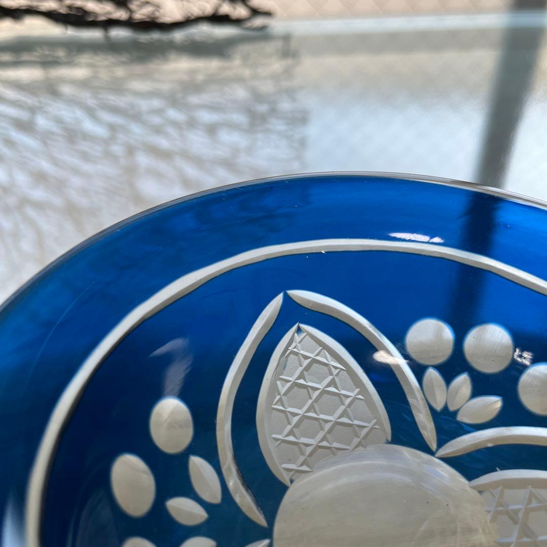 骨董　時代ガラス　希少　群青色被せ　モダンカット　大正浪漫切子　兜型　向付　小鉢