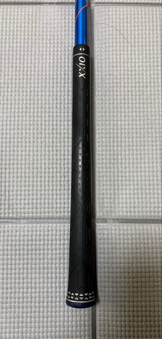 XXIO ドライバー 黒/青