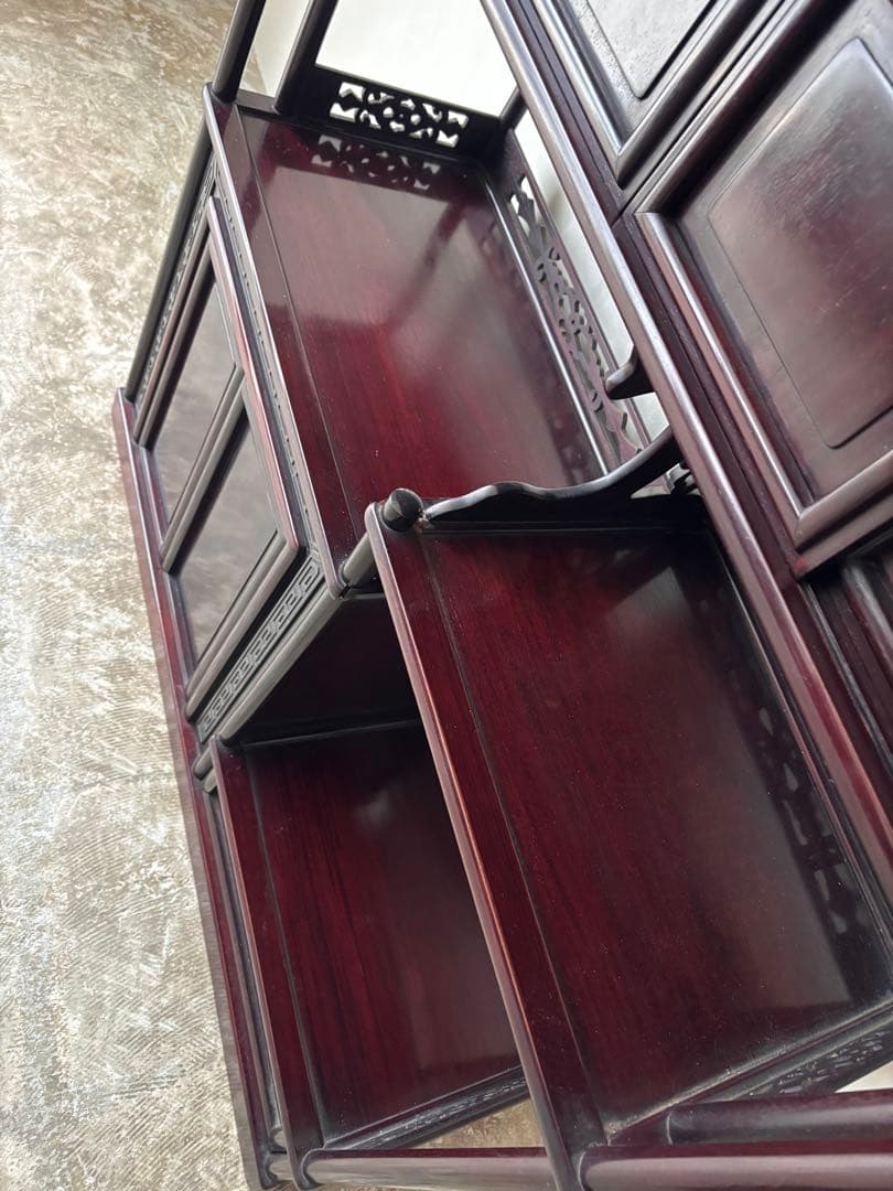 紫檀の茶箪笥　飾り棚　違い棚　唐木家具　サイドボード　和室