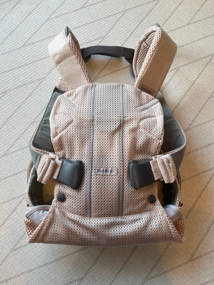 【美品】ベビービョルン 抱っこ紐 ONE KAI Air パーリーピンク