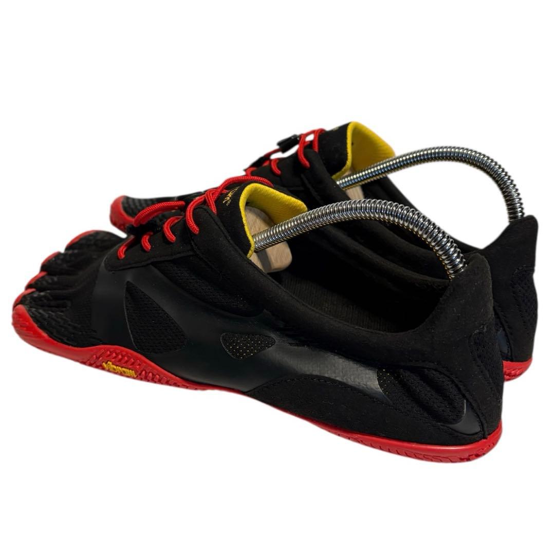 スパイク・シューズ Vibram FiveFingers KSO EVO Black Red 26