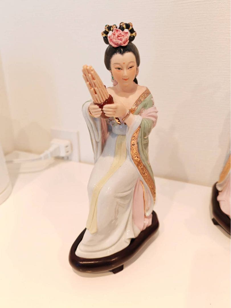 陶器人形 古代中国の多彩な楽器を持つ陶器製美人女性像8体セット 中国芸術品