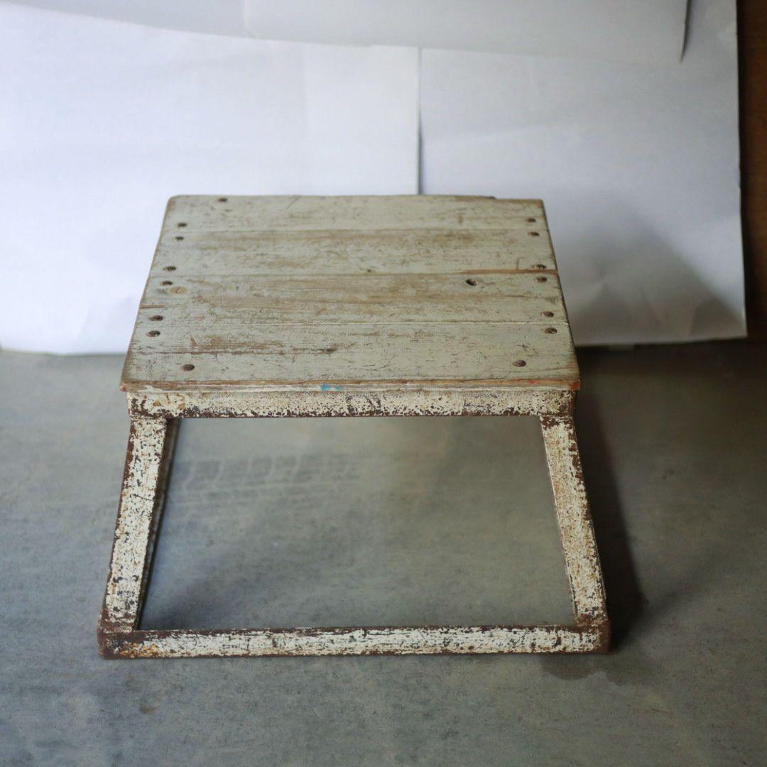 台　スツール　アンティーク　レトロ　踏み台　インテリア　店舗什器