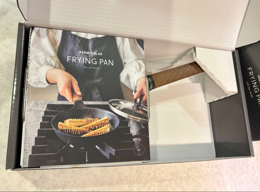 バーミキュラ フライパン 20cm + 専用ガラスリッド 20cm