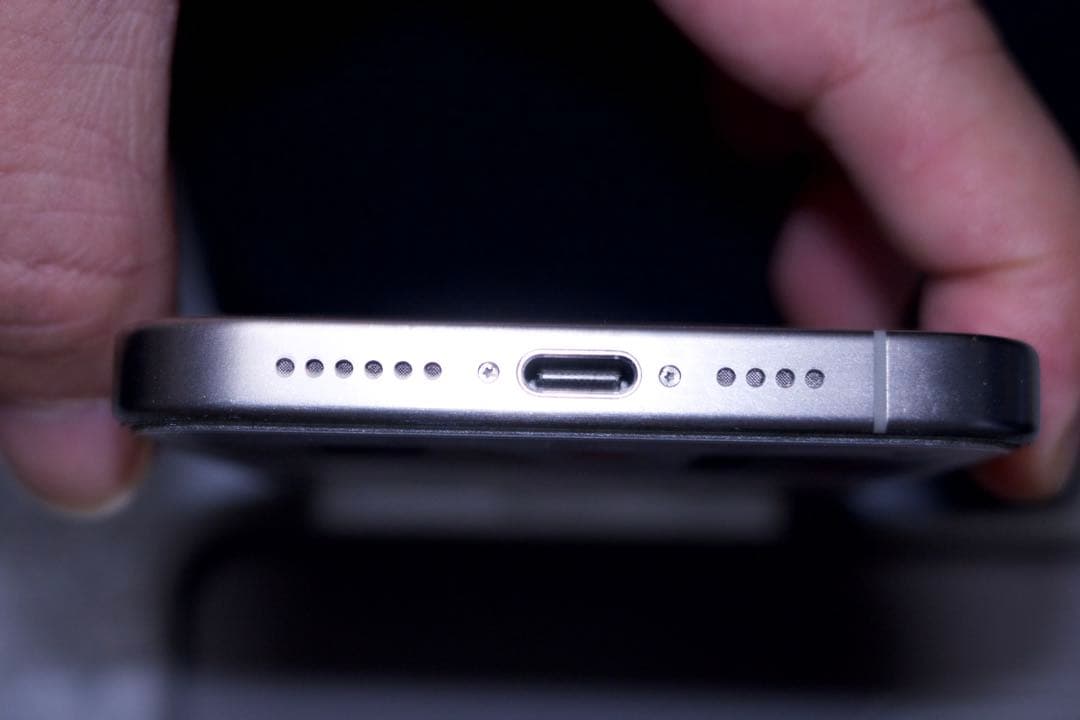 【美品】iPhone15 ProMax 256GB ナチュラルチタニウム