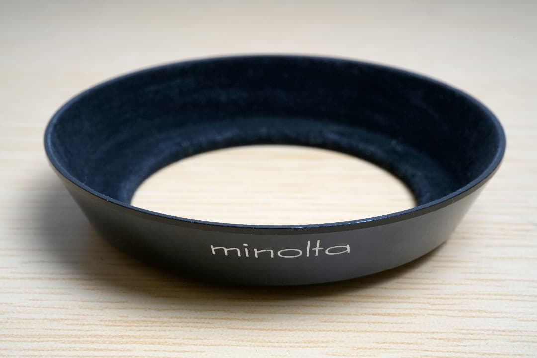 最終価格　ミノルタ　MC24mmF2.8用　メタルレンズフード　（中古品）