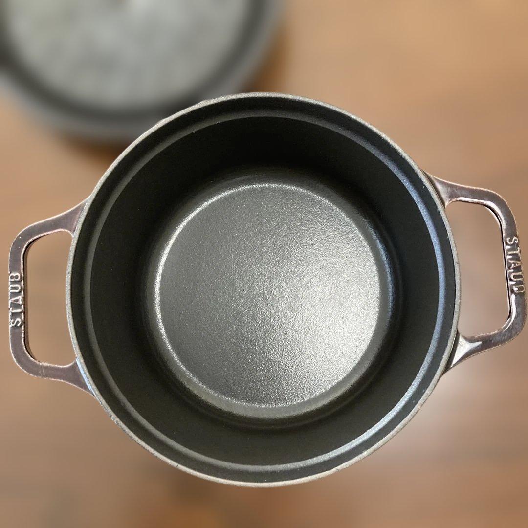 ストウブ　STAUB LA COCOTTE 22cm & レシピ本セット