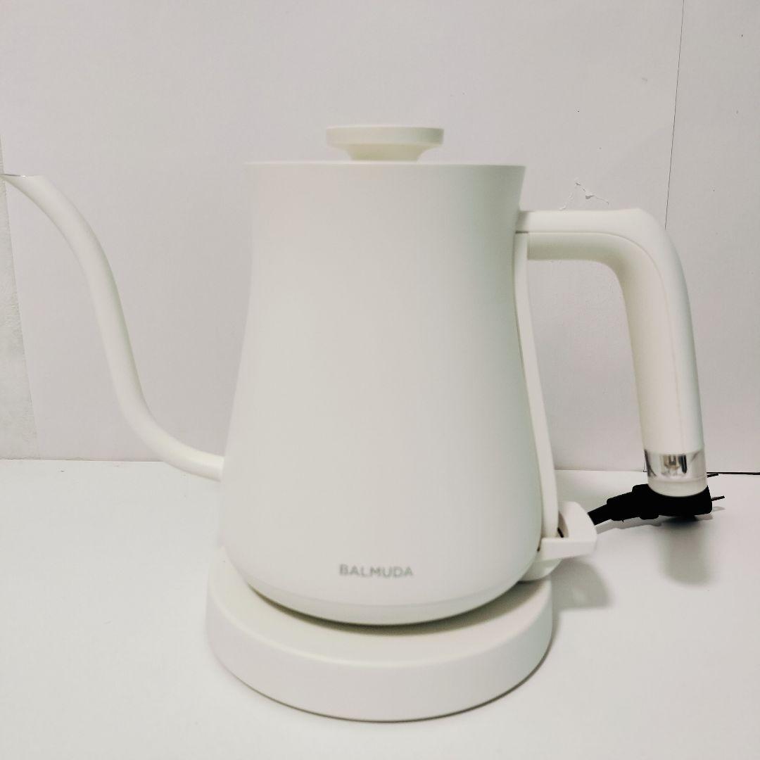 【中古美品】バルミューダ　電気ケトル　ホワイト　1110