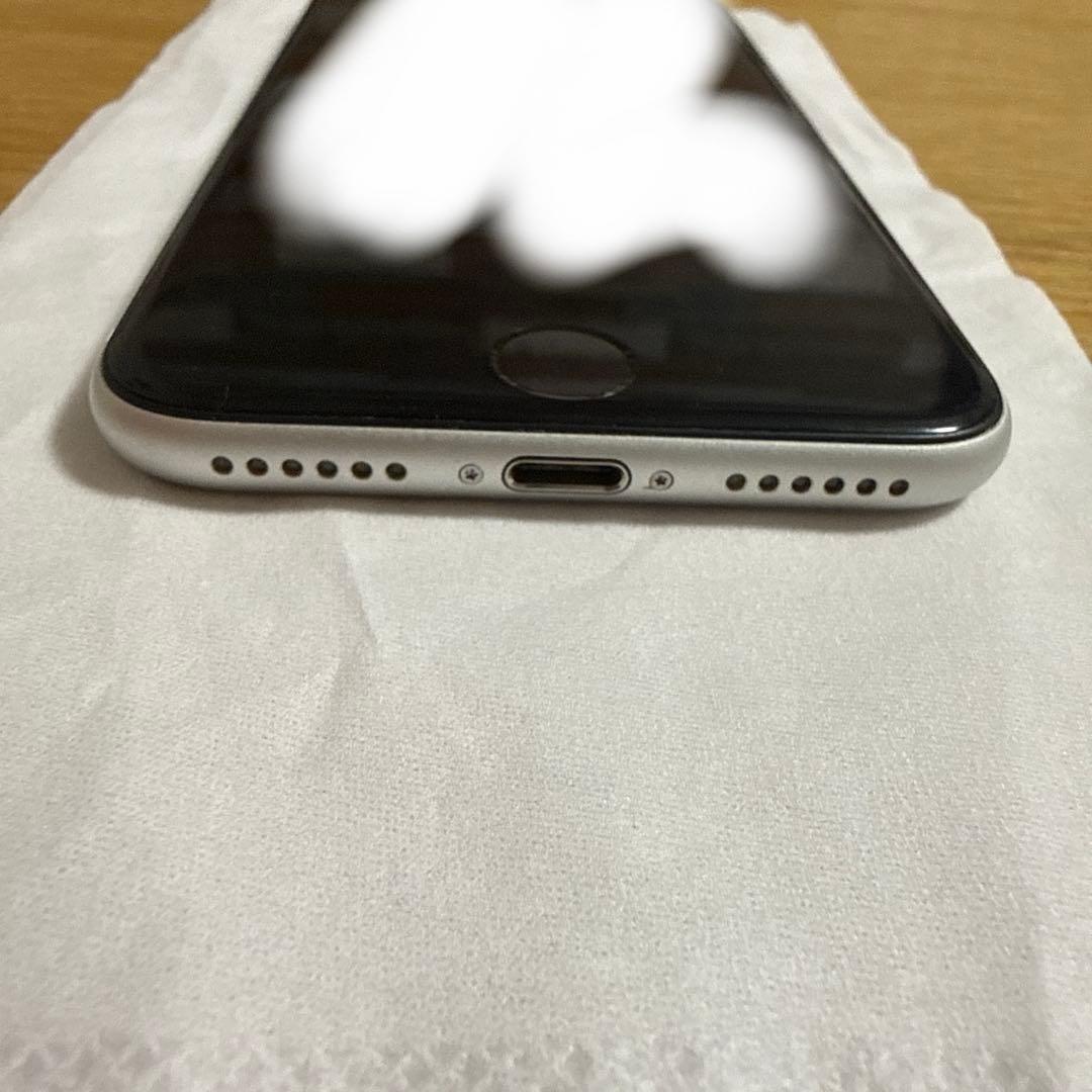 美品　iPhone SE 2世代　64GB