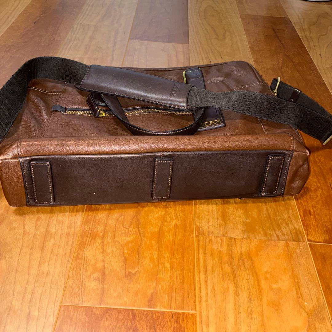 TUMI ブラウン レザー ビジネスバッグ